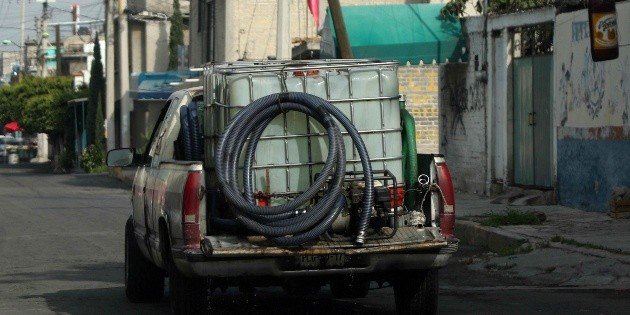 Siguen los decomisos de huachicol en Jalisco; aseguran hidrocarburo en Ayotlán