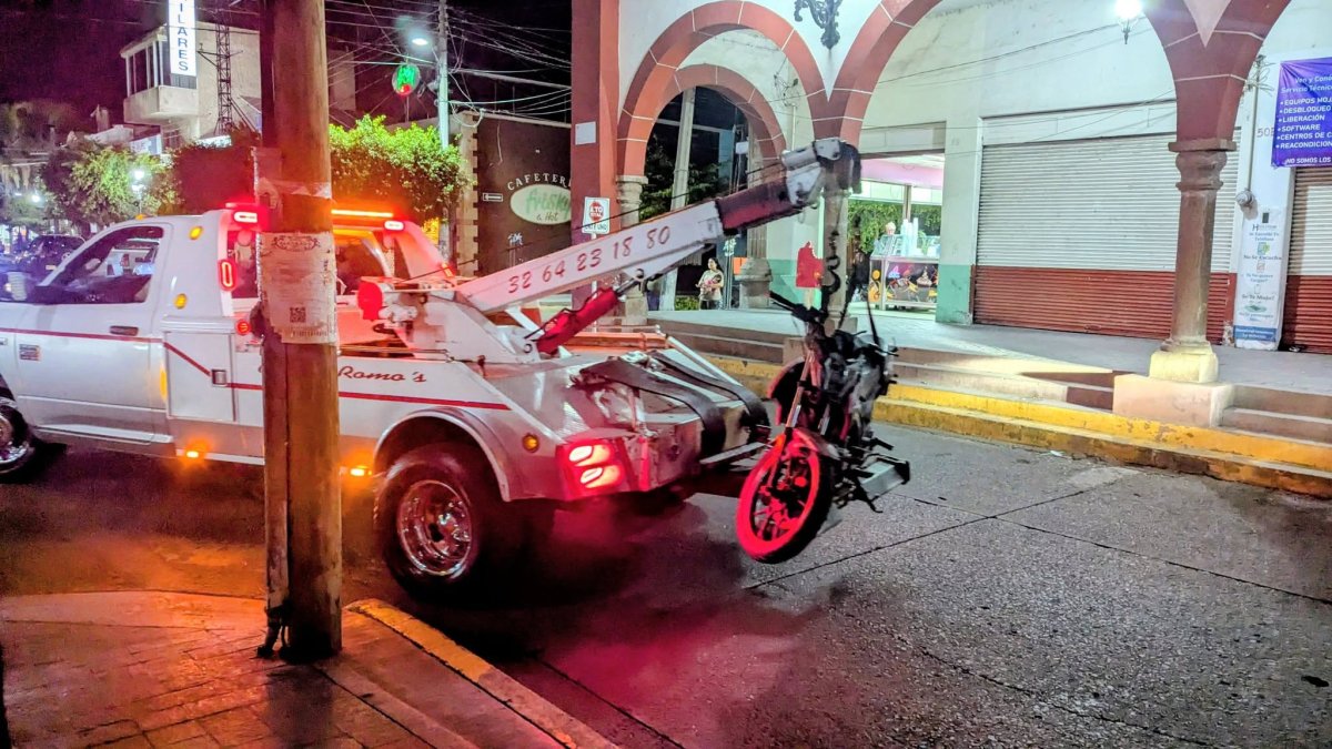 Operativo vial en Zacoalco refuerza uso de casco en motos
