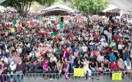 Liderazgos de Morena en Jalisco reúnen a simpatizantes en la Plaza Juárez este domingo