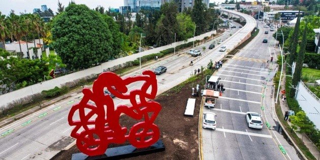 Zapopan Inaugura Escultura que Promueve la Movilidad Sostenible